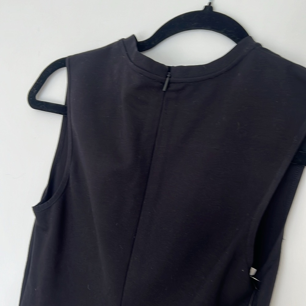 Black Midi dress size 00 NWOT never worn! - Picture 3 of 3